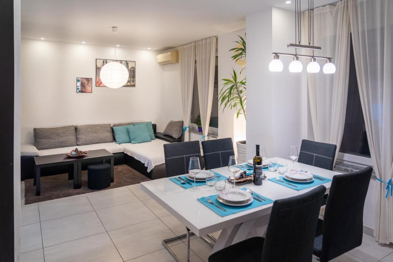 Apartment Matea โคบาริด ภายนอก รูปภาพ